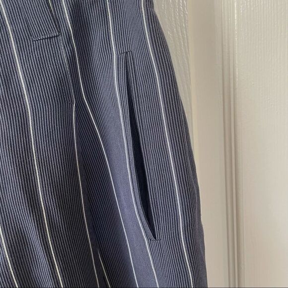 Laurèl blue shorts with white stripe - Picture 10 of 11